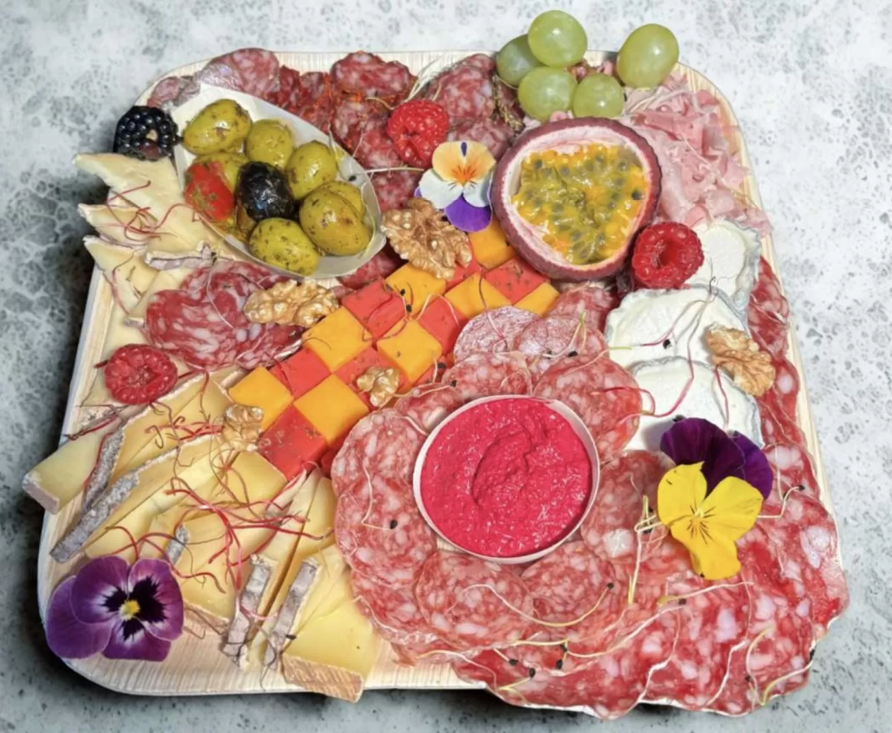NOS PLANCHES APÉRITIVES - La planche de mixt NOS PLANCHES APÉRITIVES - La planche de mixt